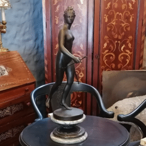 Escultura Diana la Cazadora Bronce firmado Houdon, siglo XIX